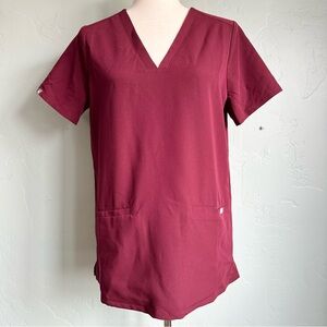 Figs Women’s Burgundy Casma Two Pocket Short Sleeve V-Neck Scrub Top Small EUC‎
